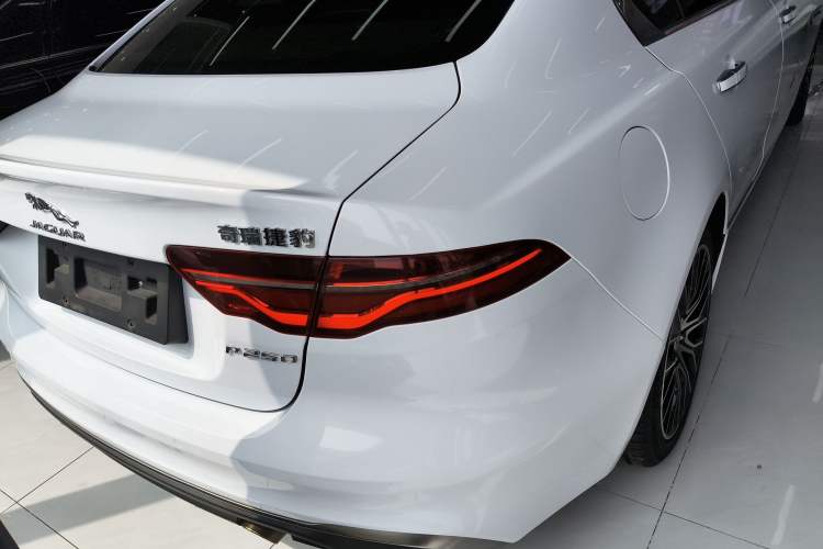 Used Jaguar XEL 2021 2.0T 250 PS S Progressive Elegance Edition Right Rear Taillight