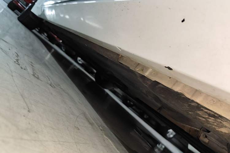 Used Jaguar XEL 2021 2.0T 250 PS S Progressive Elegance Edition Right Side Sill