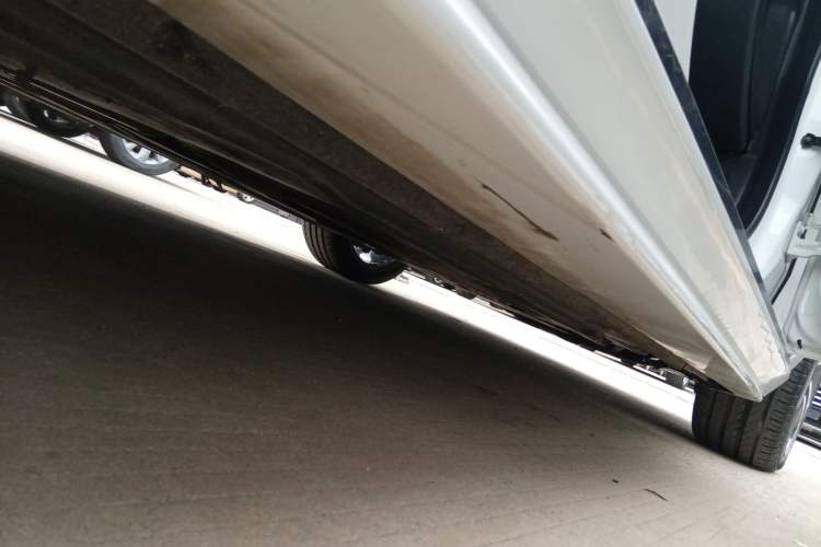 Used Jaguar XEL 2021 2.0T 250 PS R-DYNAMIC S Advanced Sport Edition Right Side Sill