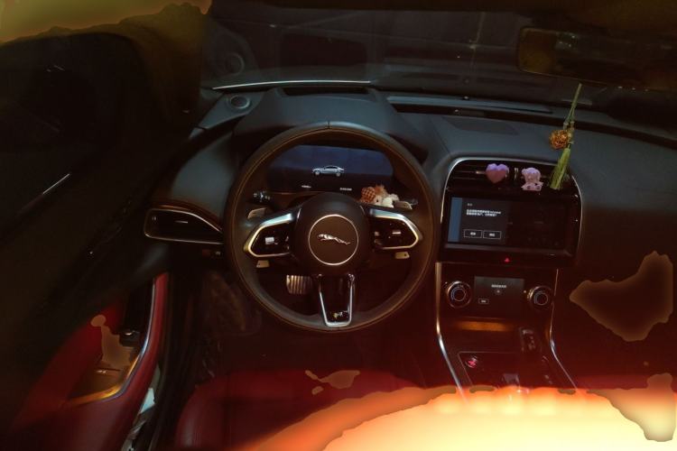 Used Jaguar XEL 2021 2.0T 250 PS Black Edition Sport Version Steering Wheel