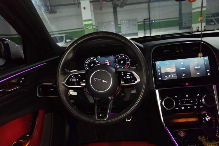 Used Jaguar XEL 2021 2.0T 250 PS R-DYNAMIC S Advanced Sport Edition Steering Wheel