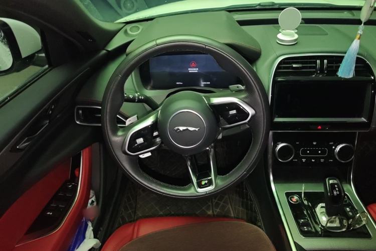 Used Jaguar XEL 2021 2.0T 250 PS R-DYNAMIC S Advanced Sport Edition Steering Wheel