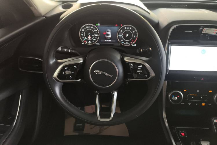 Used Jaguar XEL 2021 2.0T 250 PS S Progressive Elegance Edition Steering Wheel