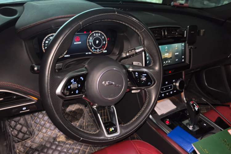 Used Jaguar XEL 2021 2.0T 250 PS R-DYNAMIC S Advanced Sport Edition Steering Wheel