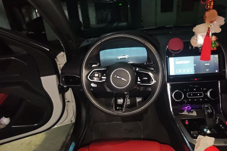Used Jaguar XEL 2021 2.0T 250 PS R-DYNAMIC S Advanced Sport Edition Steering Wheel