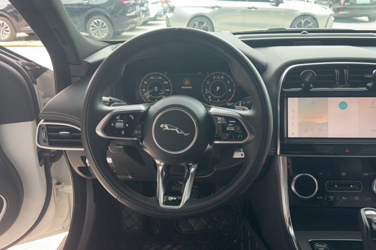 Used Jaguar XEL 2021 2.0T 250 PS R-DYNAMIC S Advanced Sport Edition Steering Wheel
