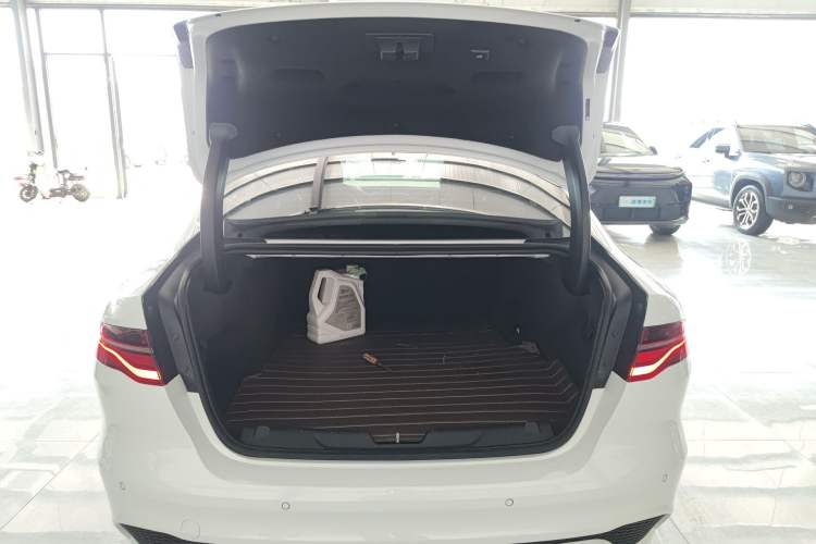 Used Jaguar XEL 2021 2.0T 250 PS R-DYNAMIC S Advanced Sport Edition Trunk