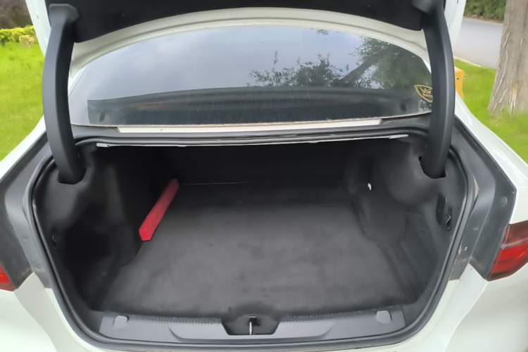 Used Jaguar XEL 2021 2.0T 250 PS R-DYNAMIC S Advanced Sport Edition Trunk