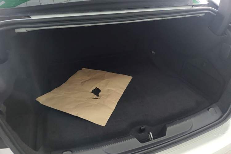 Used Jaguar XEL 2021 2.0T 250 PS R-DYNAMIC S Advanced Sport Edition Trunk