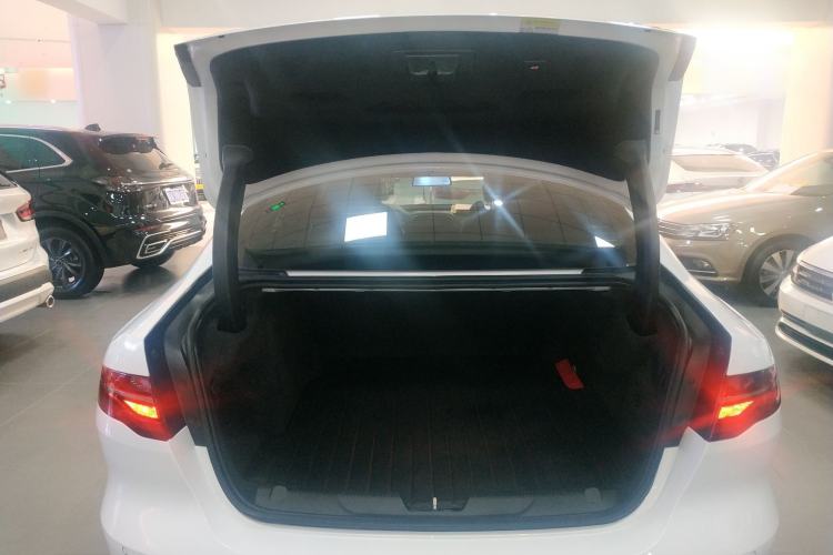 Used Jaguar XEL 2021 2.0T 250 PS R-DYNAMIC S Advanced Sport Edition Trunk