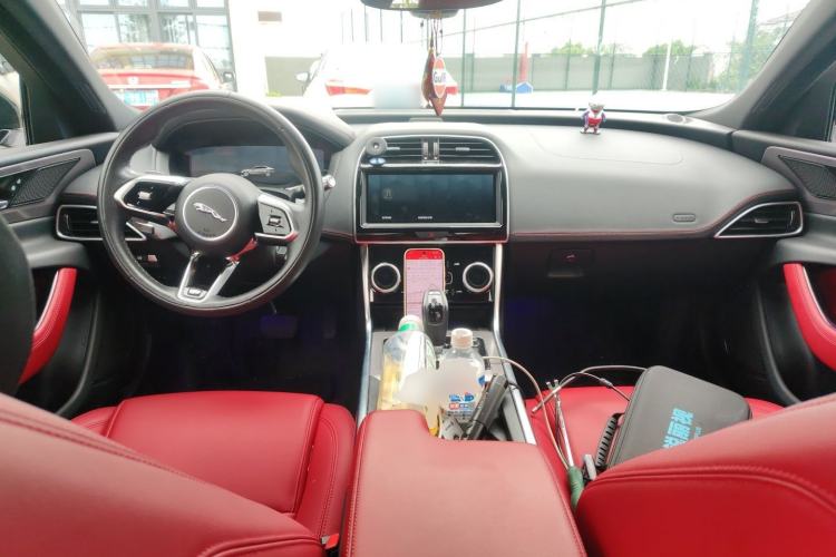 Used Jaguar XEL 2022 2.0T 250 PS R-DYNAMIC S Advanced Sport Edition Center Console