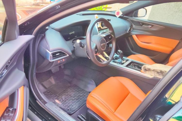 Used Jaguar XEL 2022 2.0T 250 PS R-DYNAMIC S Advanced Sport Edition Driver Seat