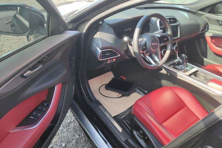 Used Jaguar XEL 2022 2.0T 250 PS R-DYNAMIC S Advanced Sport Edition Driver Seat