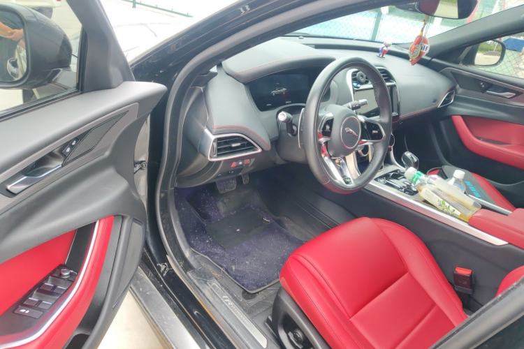 Used Jaguar XEL 2022 2.0T 250 PS R-DYNAMIC S Advanced Sport Edition Driver Seat