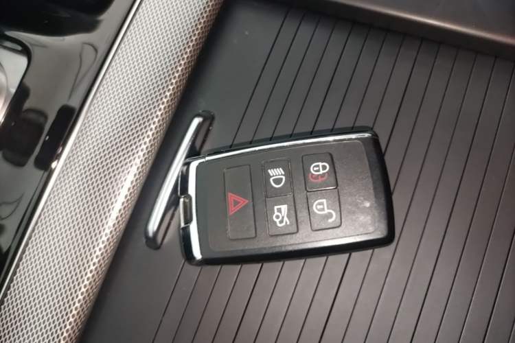 Used Jaguar XEL 2022 2.0T 250 PS R-DYNAMIC S Advanced Sport Edition Interior 1