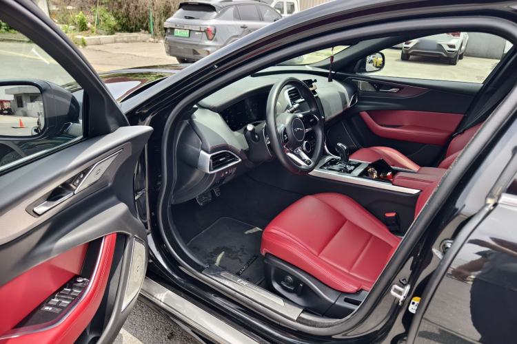 Used Jaguar XEL 2022 2.0T 250 PS R-DYNAMIC S Advanced Sport Edition Interior 2