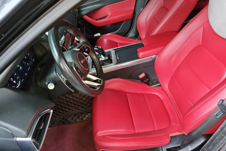Used Jaguar XEL 2022 2.0T 250 PS R-DYNAMIC S Advanced Sport Edition Left Front Seat