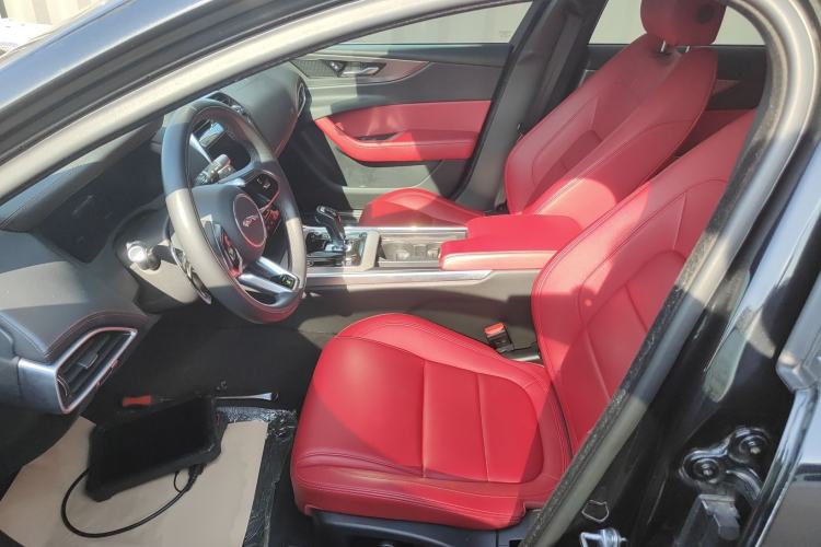 Used Jaguar XEL 2022 2.0T 250 PS R-DYNAMIC S Advanced Sport Edition Left Front Seat