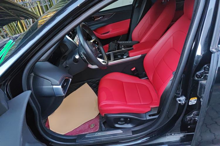 Used Jaguar XEL 2022 2.0T 250 PS R-DYNAMIC S Advanced Sport Edition Left Front Seat