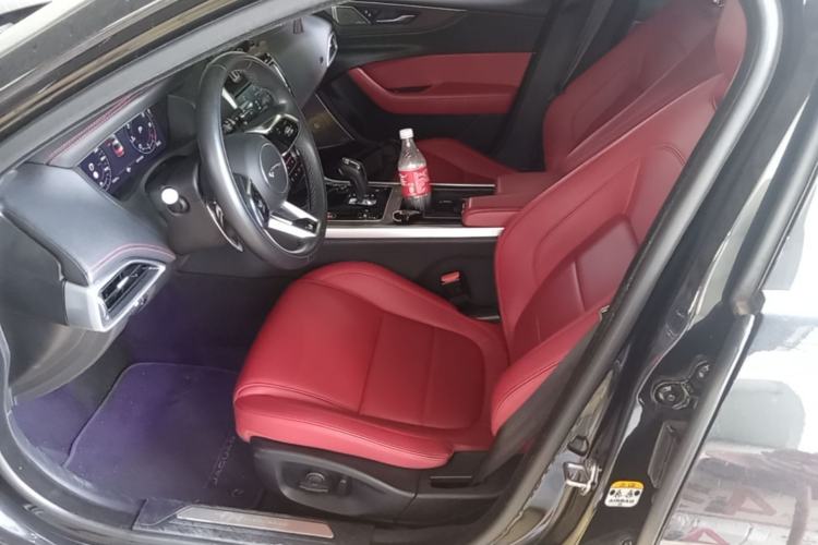Used Jaguar XEL 2022 2.0T 250 PS R-DYNAMIC S Advanced Sport Edition Left Front Seat