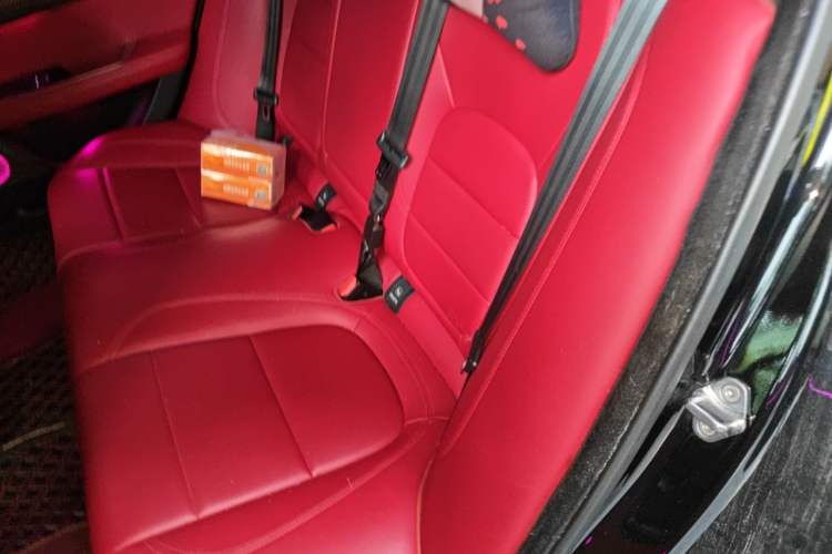Used Jaguar XEL 2022 2.0T 250 PS R-DYNAMIC S Advanced Sport Edition Left Rear Seat