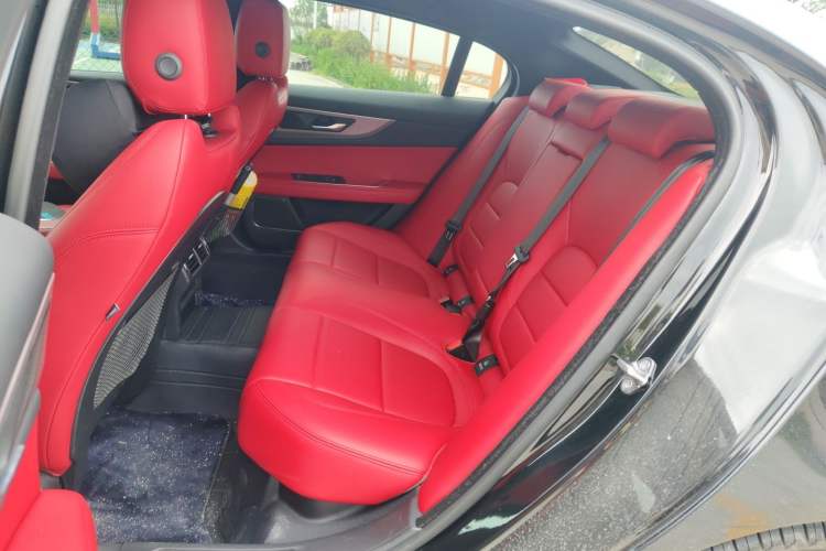Used Jaguar XEL 2022 2.0T 250 PS R-DYNAMIC S Advanced Sport Edition Left Rear Seat