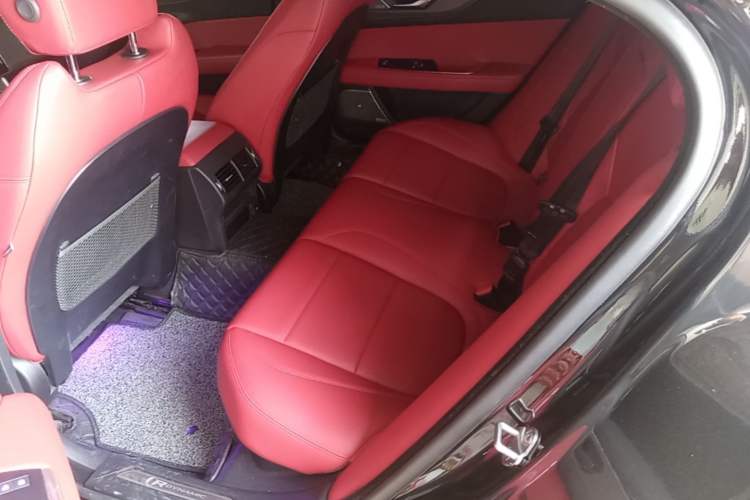 Used Jaguar XEL 2022 2.0T 250 PS R-DYNAMIC S Advanced Sport Edition Left Rear Seat