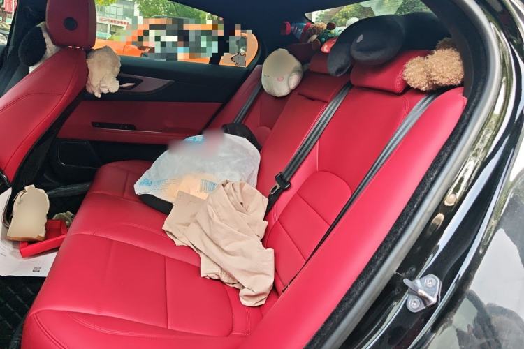 Used Jaguar XEL 2022 2.0T 250 PS R-DYNAMIC S Advanced Sport Edition Left Rear Seat