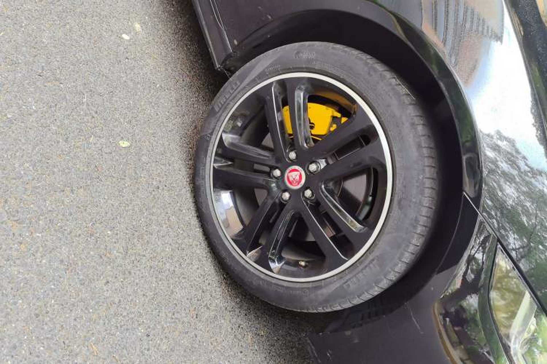Used Jaguar XEL 2022 2.0T 250 PS R-DYNAMIC S Advanced Sport Edition Right Front Wheel Hub