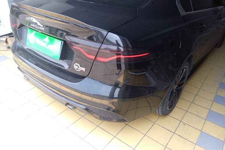 Used Jaguar XEL 2022 2.0T 250 PS R-DYNAMIC S Advanced Sport Edition Right Rear Taillight
