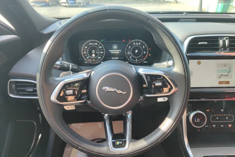 Used Jaguar XEL 2022 2.0T 250 PS R-DYNAMIC S Advanced Sport Edition Steering Wheel