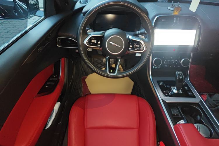 Used Jaguar XEL 2022 2.0T 250 PS R-DYNAMIC S Advanced Sport Edition Steering Wheel