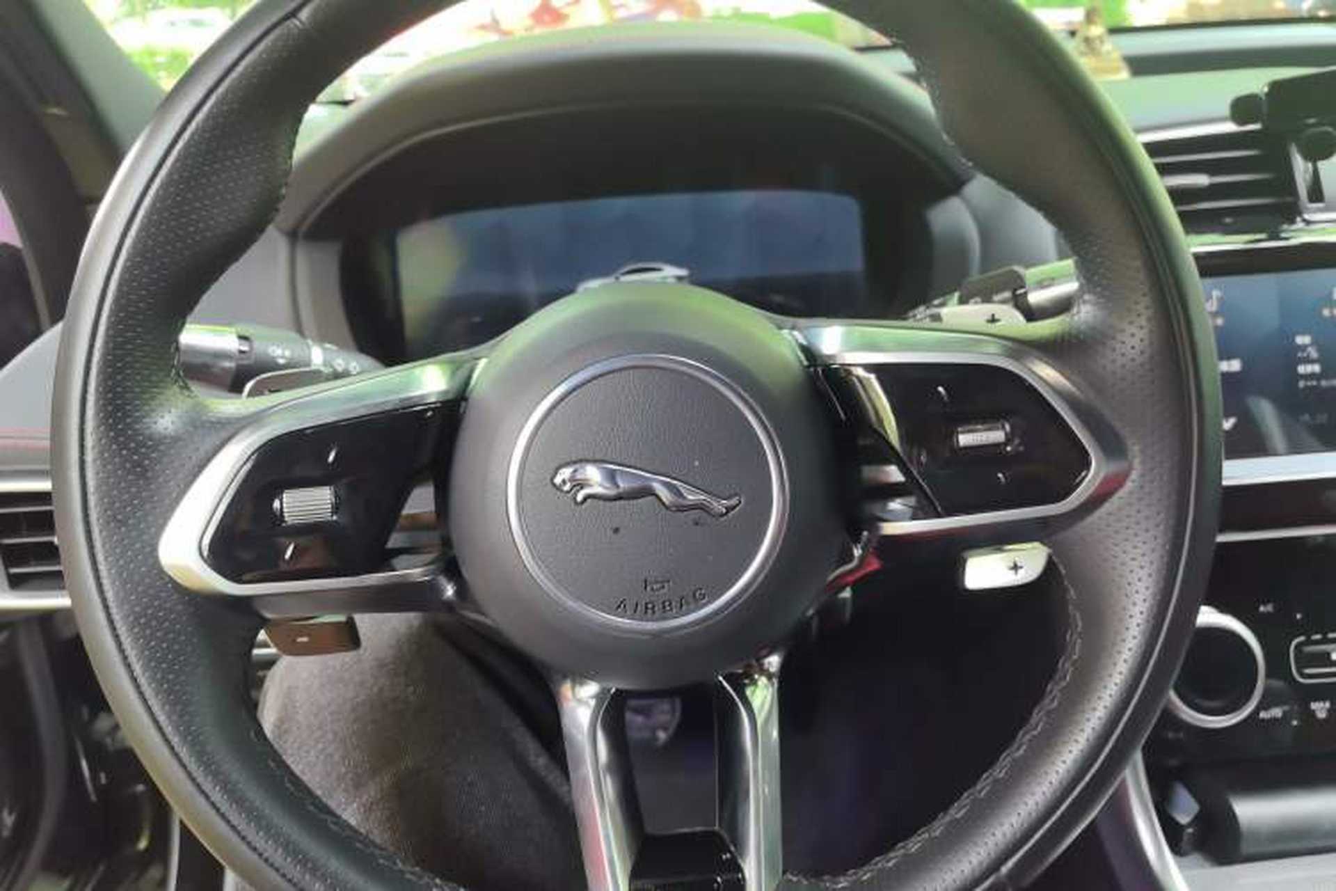 Used Jaguar XEL 2022 2.0T 250 PS R-DYNAMIC S Advanced Sport Edition Steering Wheel