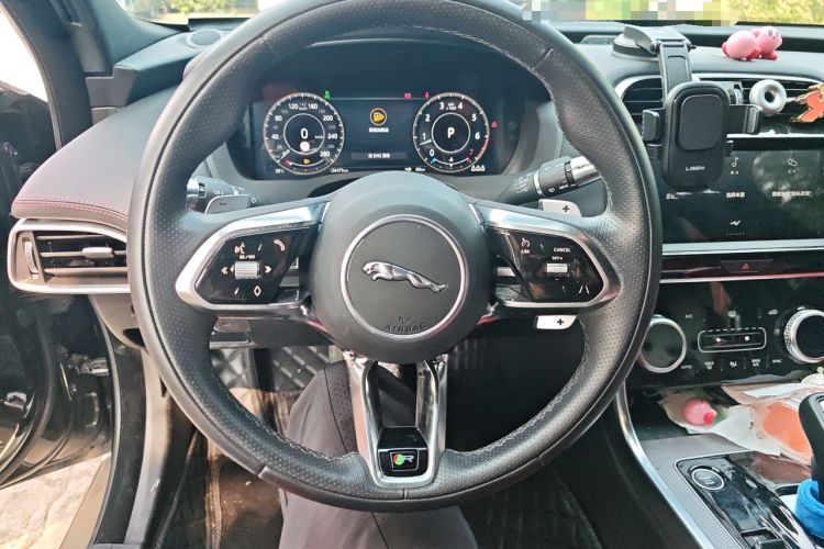 Used Jaguar XEL 2022 2.0T 250 PS R-DYNAMIC S Advanced Sport Edition Steering Wheel