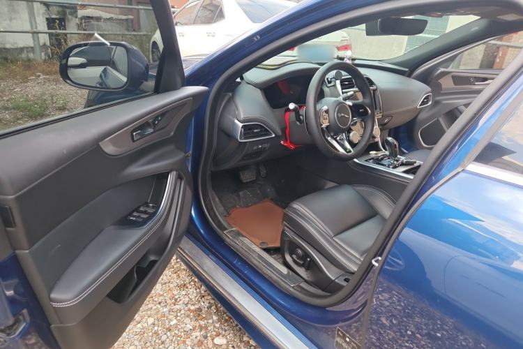 Used Jaguar XEL 2022 2.0T 250 PS R-DYNAMIC S Advanced Sport Edition Driver Seat