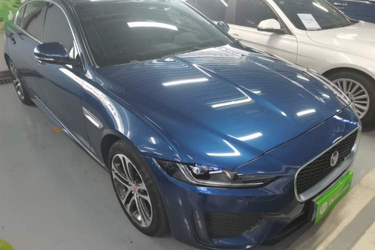 Used Jaguar XEL 2022 2.0T 250 PS R-DYNAMIC S Advanced Sport Edition Front Right 45 Deg