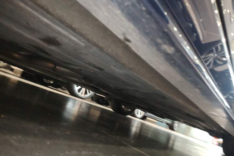 Used Jaguar XEL 2022 2.0T 250 PS R-DYNAMIC S Advanced Sport Edition Left Side Sill
