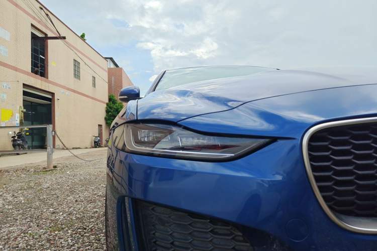 Used Jaguar XEL 2022 2.0T 250 PS R-DYNAMIC S Advanced Sport Edition Right Front Headlight