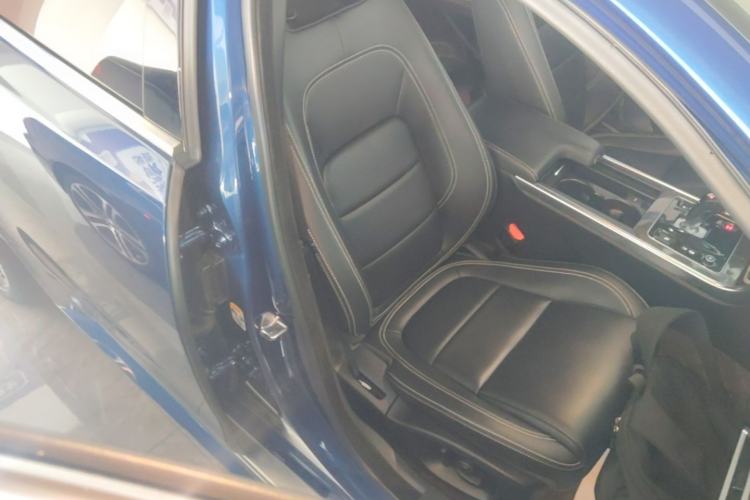 Used Jaguar XEL 2022 2.0T 250 PS R-DYNAMIC S Advanced Sport Edition Right Front Seat
