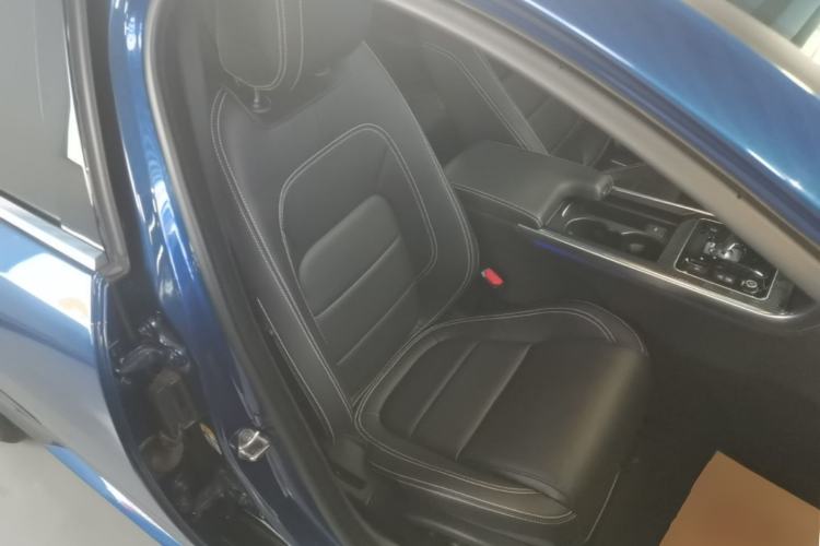 Used Jaguar XEL 2022 2.0T 250 PS R-DYNAMIC S Advanced Sport Edition Right Front Seat