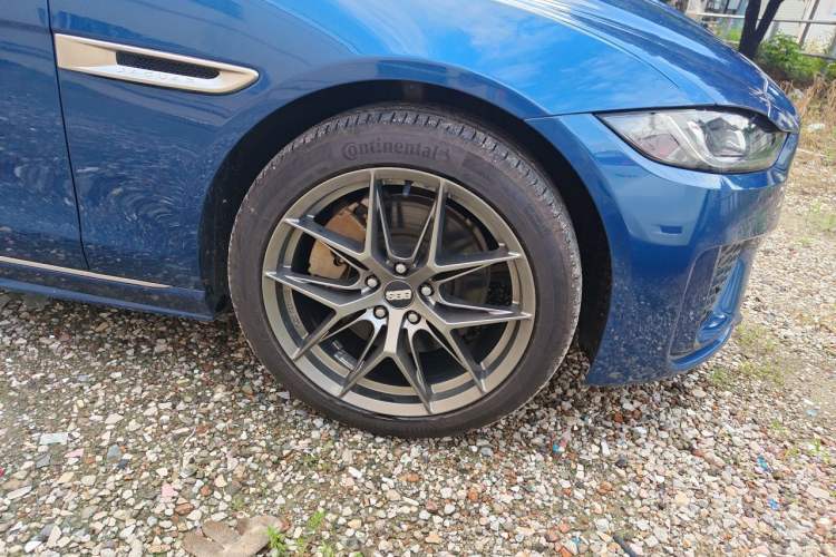 Used Jaguar XEL 2022 2.0T 250 PS R-DYNAMIC S Advanced Sport Edition Right Front Wheel Hub