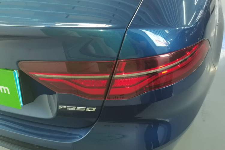 Used Jaguar XEL 2022 2.0T 250 PS R-DYNAMIC S Advanced Sport Edition Right Rear Taillight