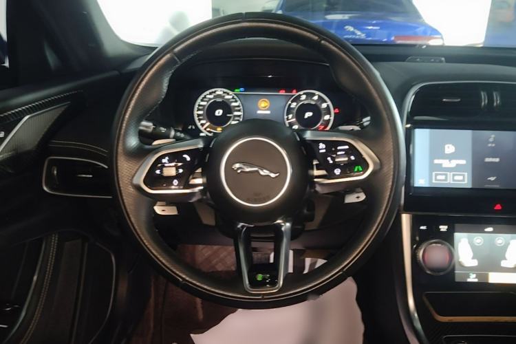 Used Jaguar XEL 2022 2.0T 250 PS R-DYNAMIC S Advanced Sport Edition Steering Wheel