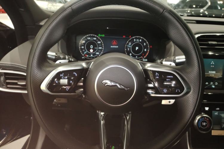 Used Jaguar XEL 2022 2.0T 250 PS R-DYNAMIC S Advanced Sport Edition Steering Wheel