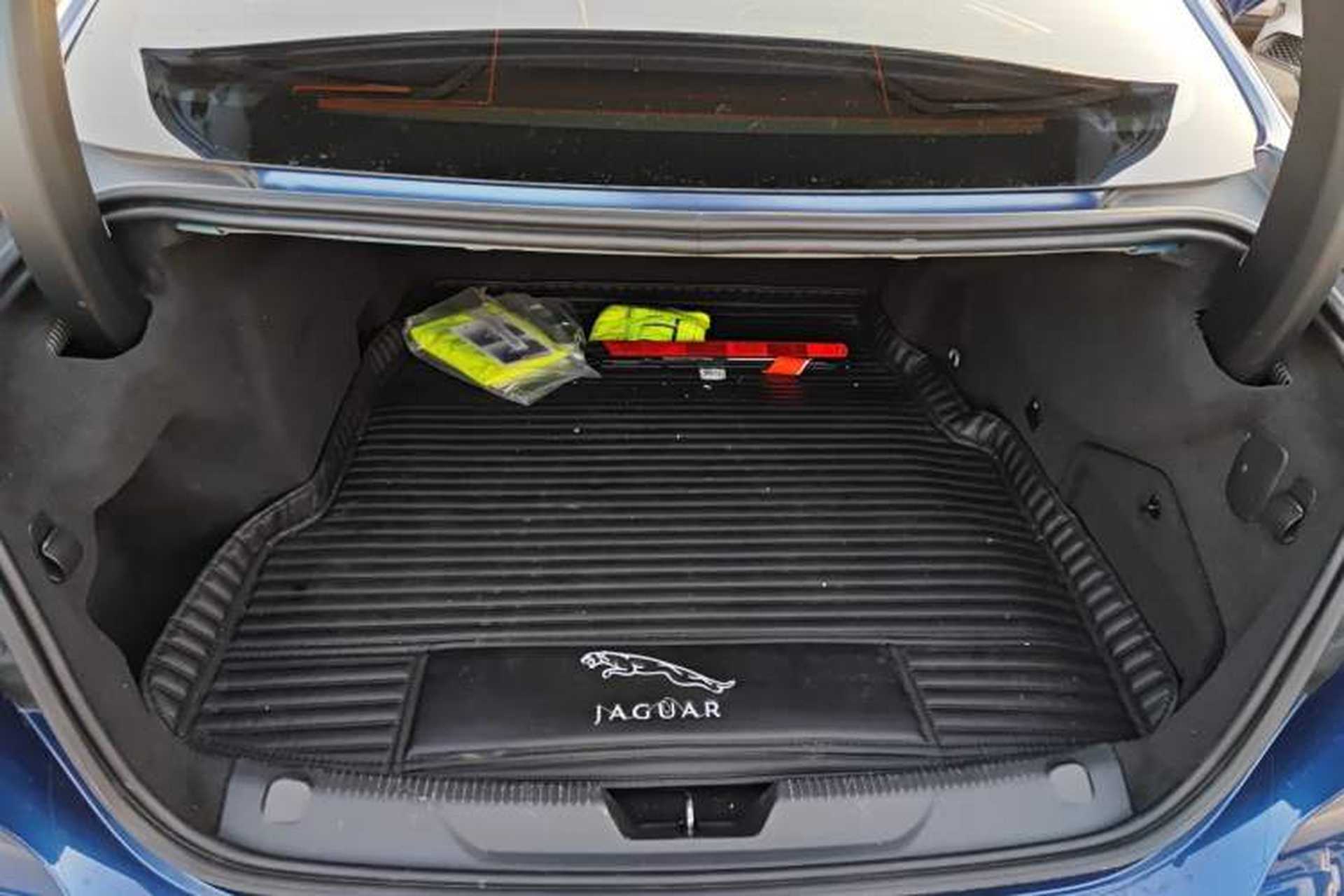 Used Jaguar XEL 2022 2.0T 250 PS R-DYNAMIC S Advanced Sport Edition Trunk