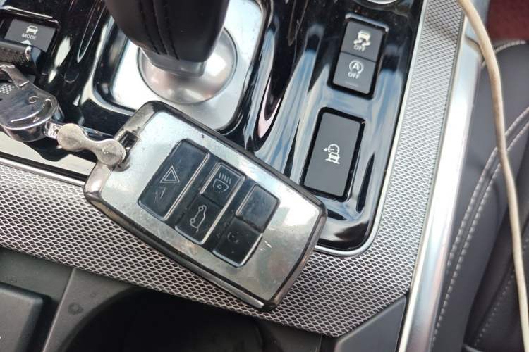 Used Jaguar XEL 2022 2.0T 250 PS R-DYNAMIC S Advanced Sport Edition Vehicle Key
