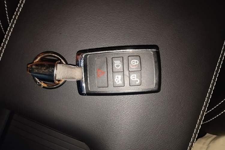 Used Jaguar XEL 2022 2.0T 250 PS R-DYNAMIC S Advanced Sport Edition Vehicle Key