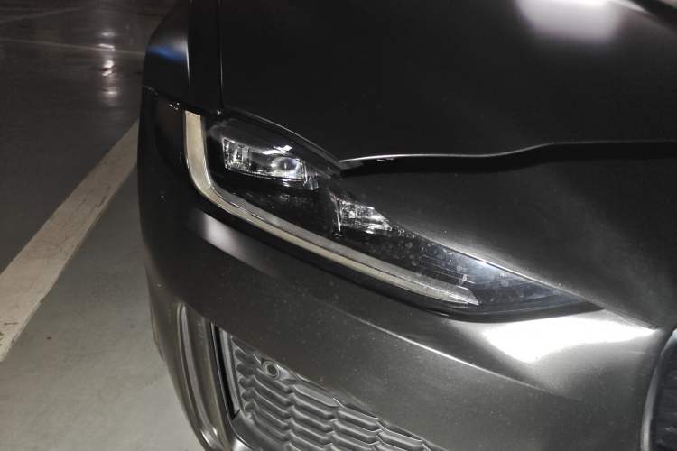 Used Jaguar XEL 2022 2.0T 250 PS R-DYNAMIC S Advanced Sport Edition Right Front Headlight