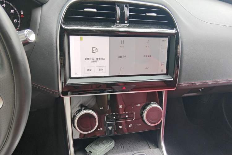 Used Jaguar XEL 2022 2.0T 250 PS R-DYNAMIC S Advanced Sport Edition Audio And AC Panel