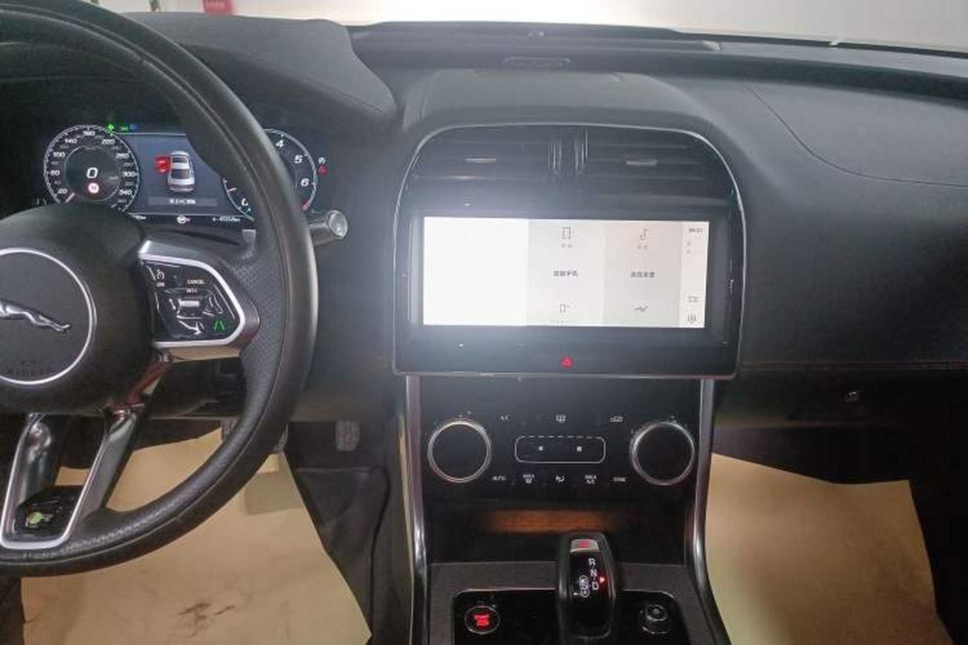 Used Jaguar XEL 2022 2.0T 250 PS R-DYNAMIC S Advanced Sport Edition Audio And AC Panel